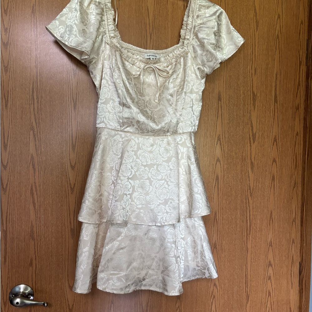 Francesca's Collections Cream Floral Tiered Satin Mini Dress